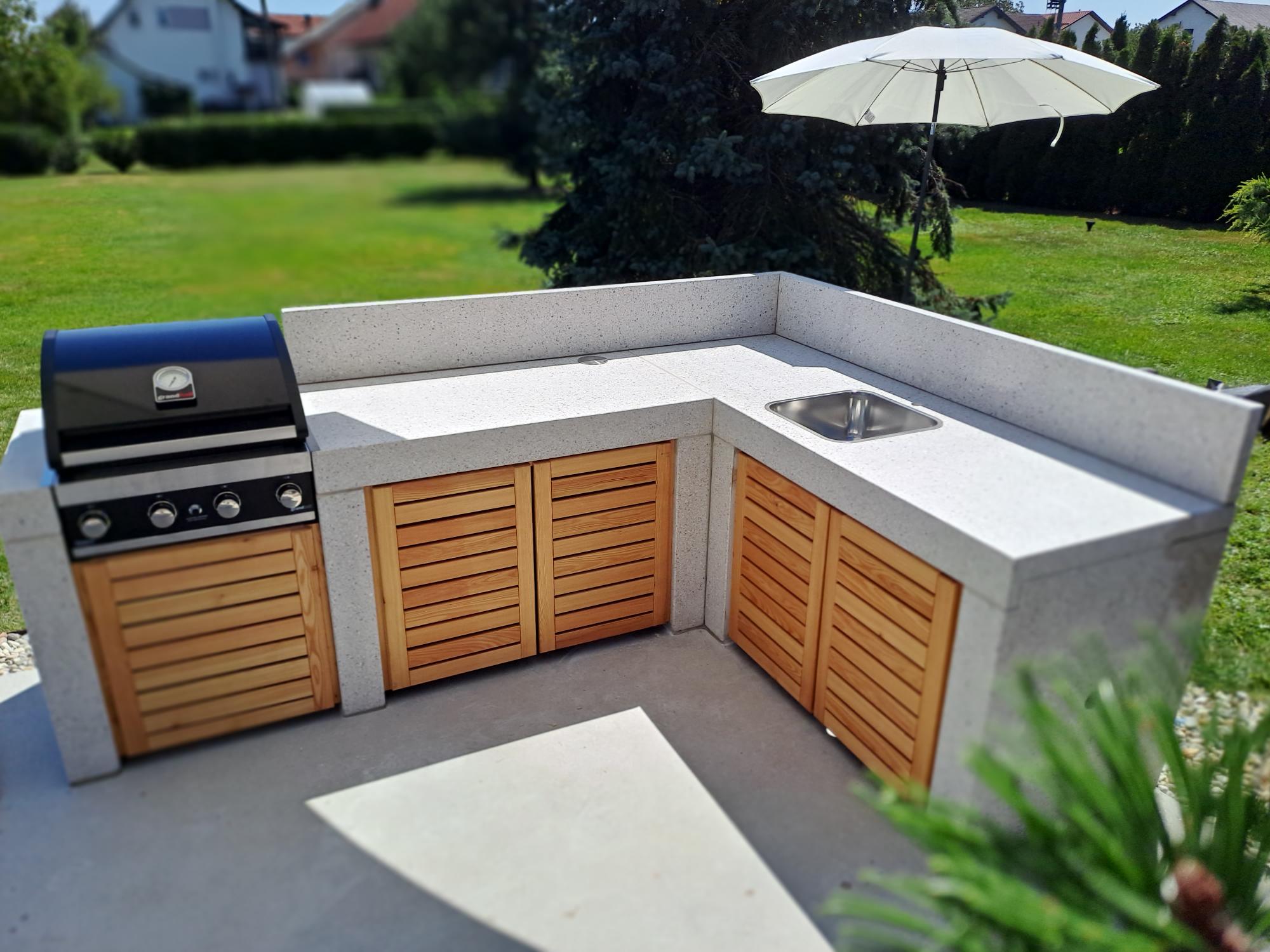 Betonske Letne Kuhinje Ravnikar